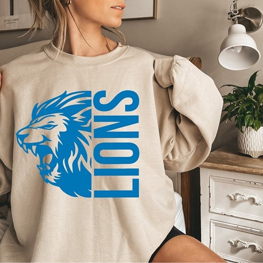 Vintage Detroit Football Sweatshirt Retro Lions Crewneck Classic NFL Fan 79